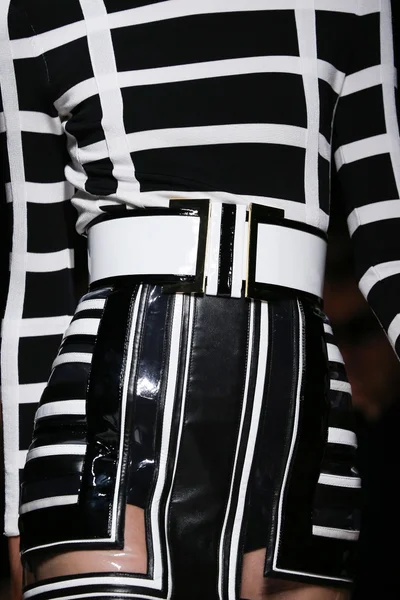 Look 25